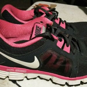 Girls nike